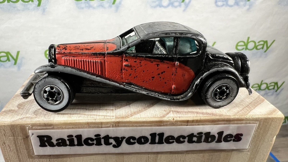 Vintage Hot Wheels ‘37 Bugatti Black/Orange 1980