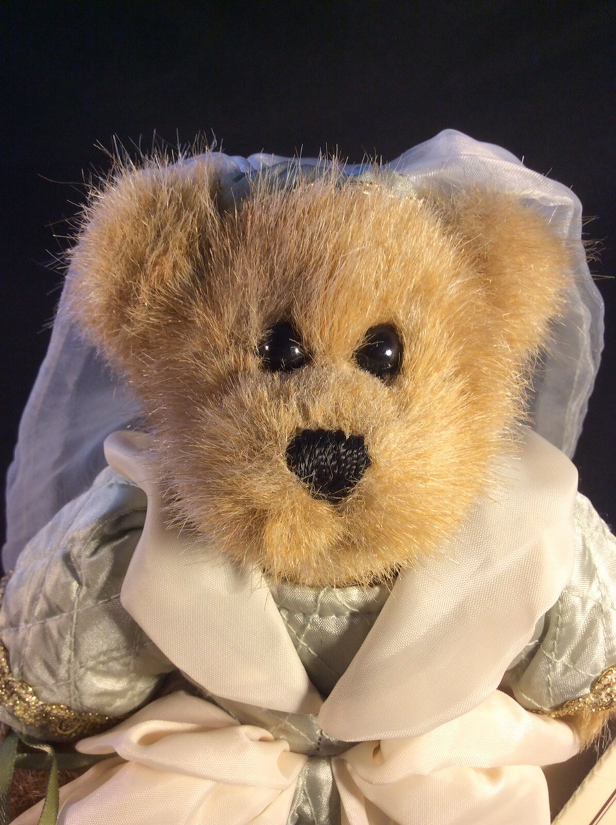 Boyds Collection “Bailey” Style #9199-16 Preowned With All Tags