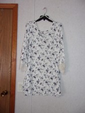 Tassels & Lace (Gently Used) V Neck, Long Sleeve with Lace Dress Size Small