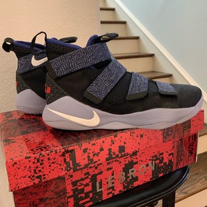 lebron james soldier 11 size 8