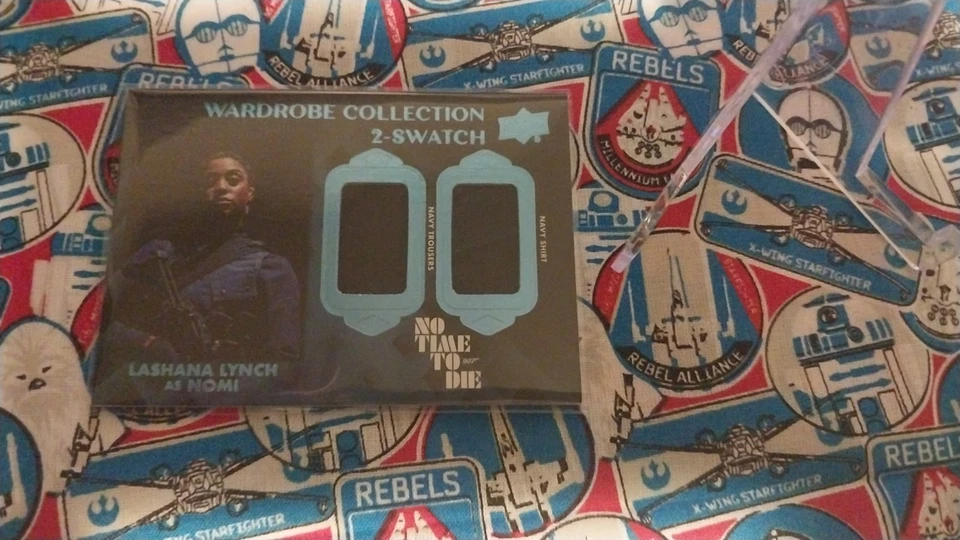 Relojes James Bond No Time To Die Lashana Lynch 2025 colección armario 2 Foto 2 de 3