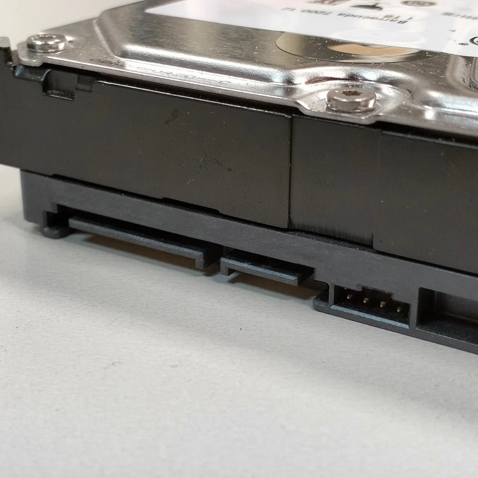 Seagate Barracuda 7200.12 1TB 3.5" SATA II HDD 3Gbps 7200RPM 32MB ST31000528AS - Image 3 of 4