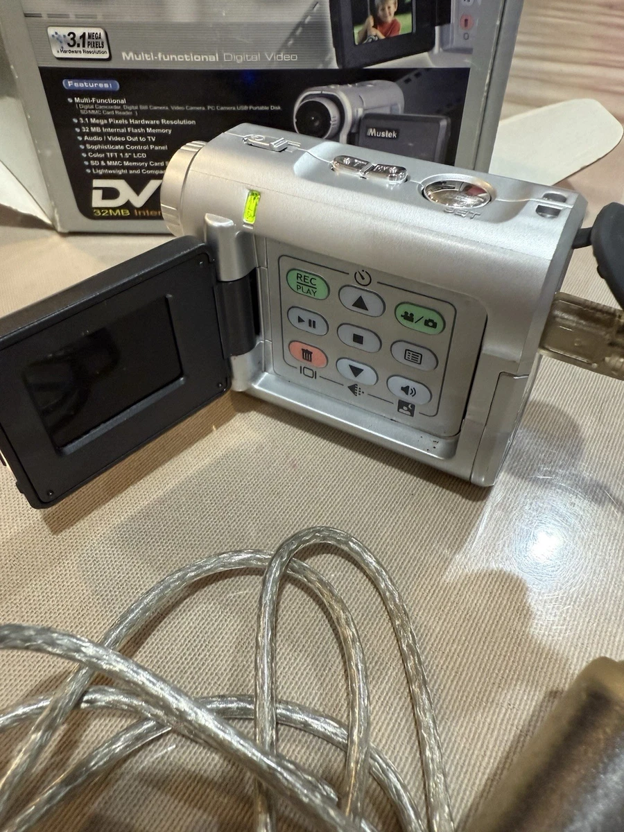 その他 Mustek DV 3000 Multi-Functional Digital Mustek DV3000 Multi-Function Digital Video Camera w/1.5-inch LCD