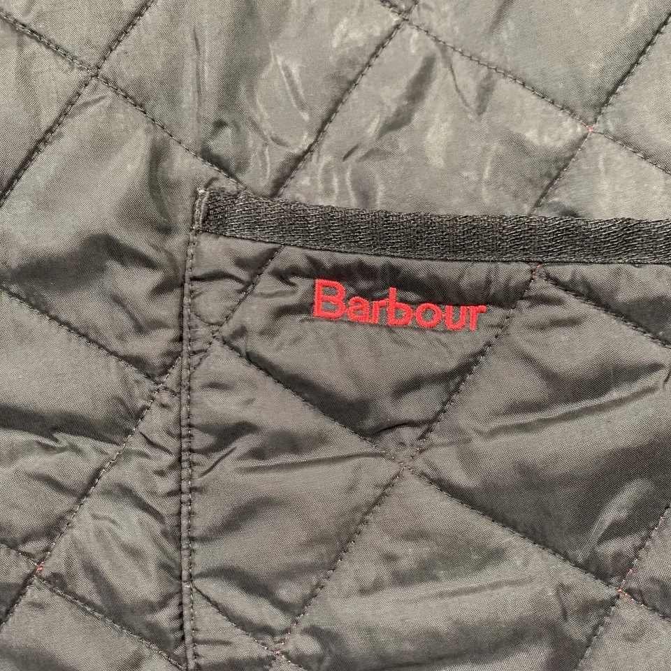 Chaqueta Barbour Para Hombre Mediana Negra Acolchada Acolchada Acanalada Liddesdale Chelsea Caza Foto 3 de 4