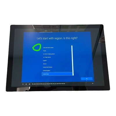 Microsoft Surface Pro 5 M3-7Y30 128GB 4GB RAM Wi-Fi, 12.3 - Silver *SPOT ON LCD*