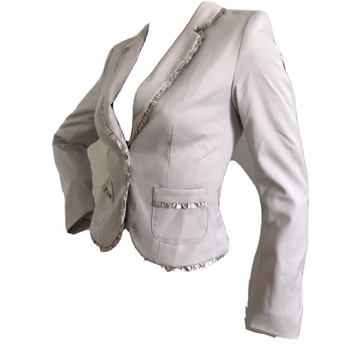 H&M BEIGE CROPPED FITTED WORK FORMAL PARTY BLAZER JACKET UK 8 EU 34 US 4 S BNWT - Picture 4 of 11