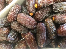 11-LB-JUMBO MEDJOOL DATES. FRESH CALIFORNIA DATES. JUICY. GOLDEN DATES FARM.