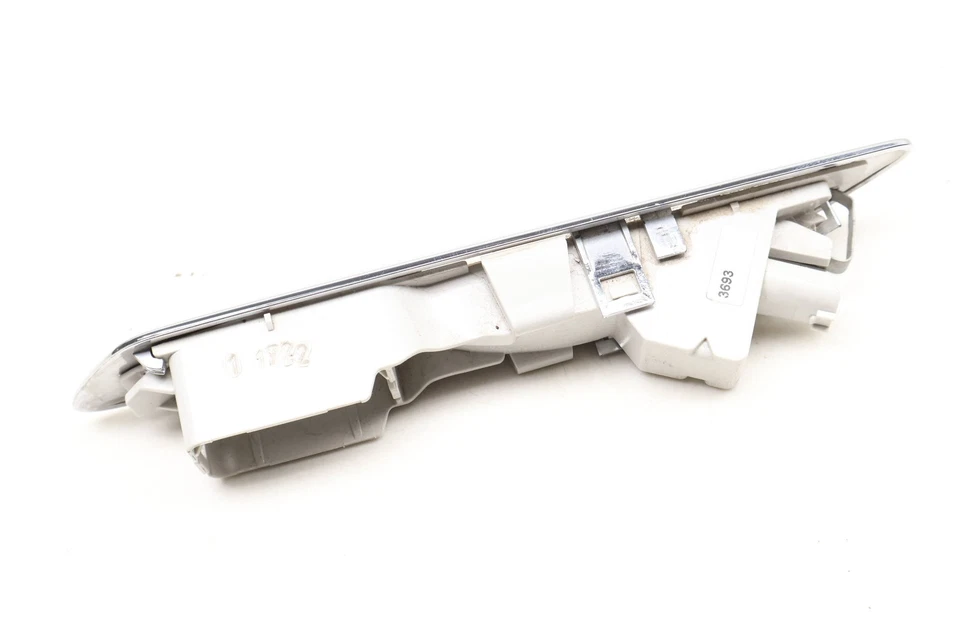 2011-2013 BMW 528I - передний левый габаритный фонарь 7154167 - Изображение 2 из 4