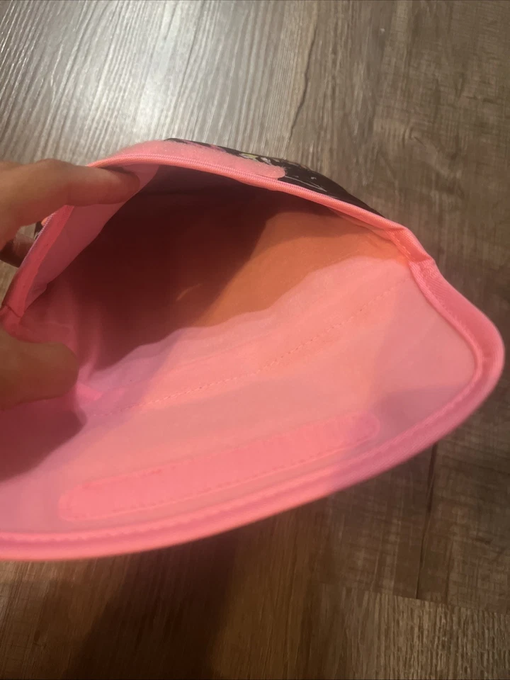 JANSPORT 1.0 Tablet Acolchoado iPad Capa Bolsa ZEBRA PRETO/BRANCO/ROSA EXCELENTE ESTADO USADO - Imagem 3 de 4