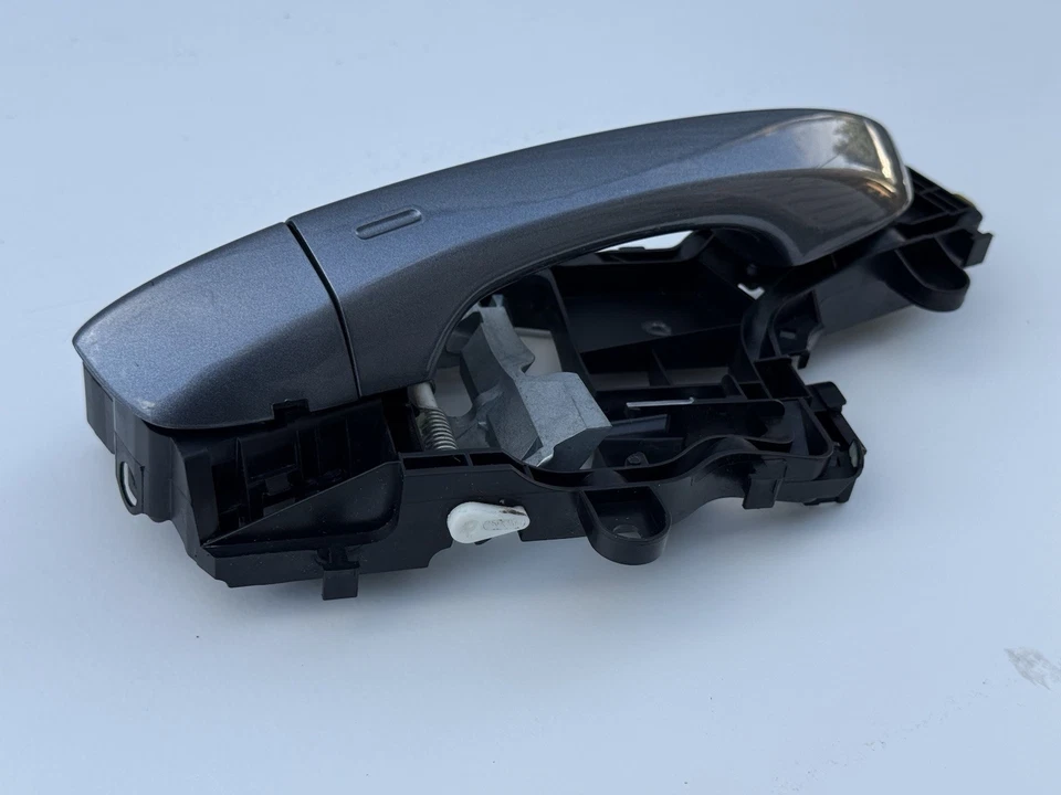 2018-2021 Volkswagen Tiguan Front Right Passenger Side Door Handle OEM - Image 2 of 4