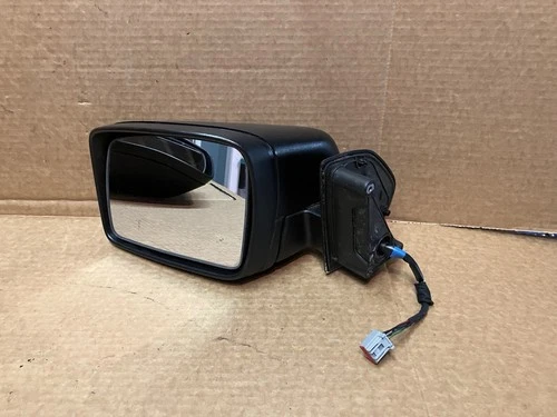 2005-2009 LAND ROVER LR3  POWER DOOR MIRROR drivers side  ONE PLUG 5 WIRES