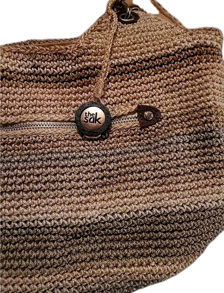 Bolso de Mano THE SAK Boho Indio Crochet Arena Rayas Plateado Herrajes Foto 2 de 4