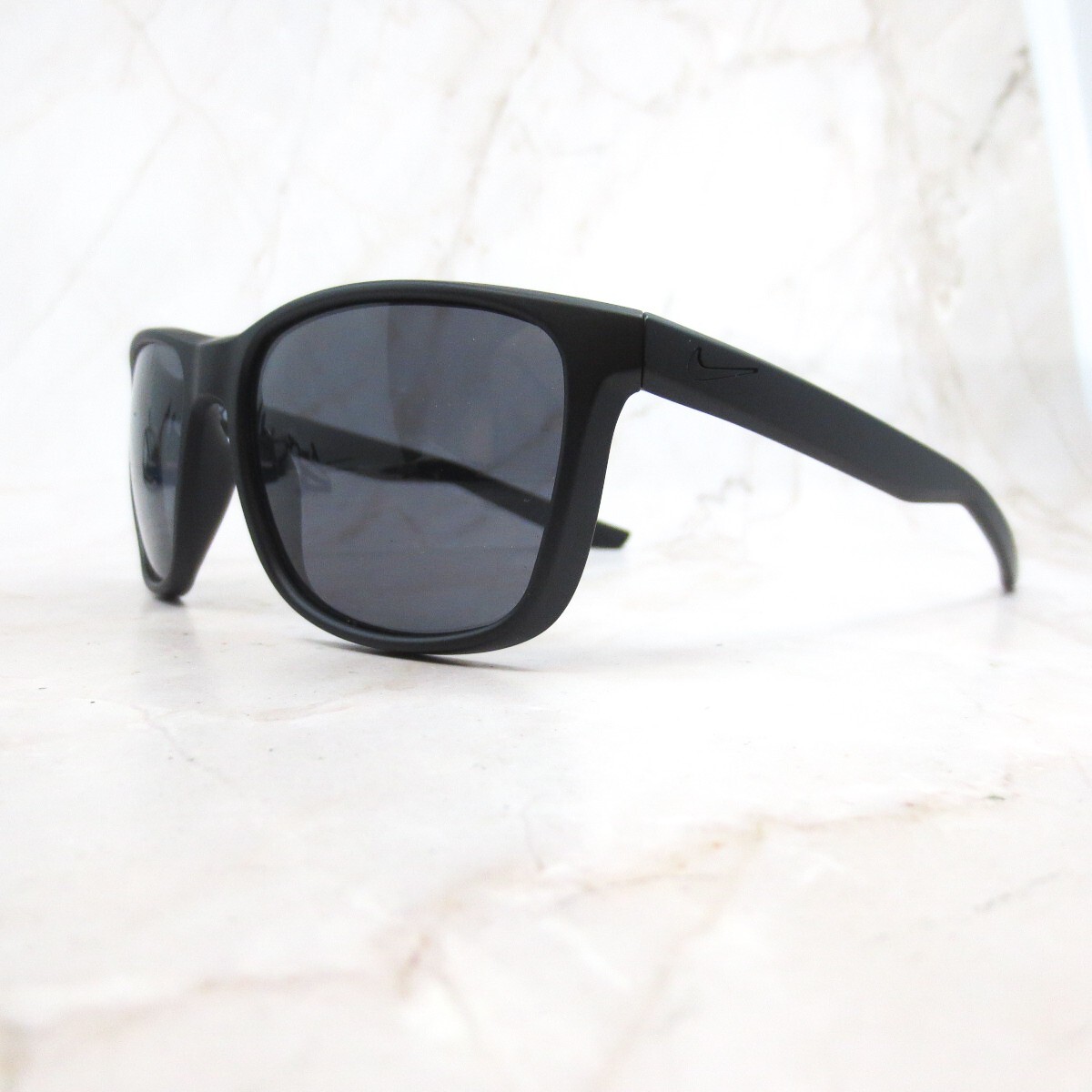 NWT Nike ESSENTIAL ENDEAVOR FQ4619 Matte Wolf Rectangle 57mm Sunglasses Nike Essential Endeavor Sunglasses Frame FQ4619-019 Womens  main image 4