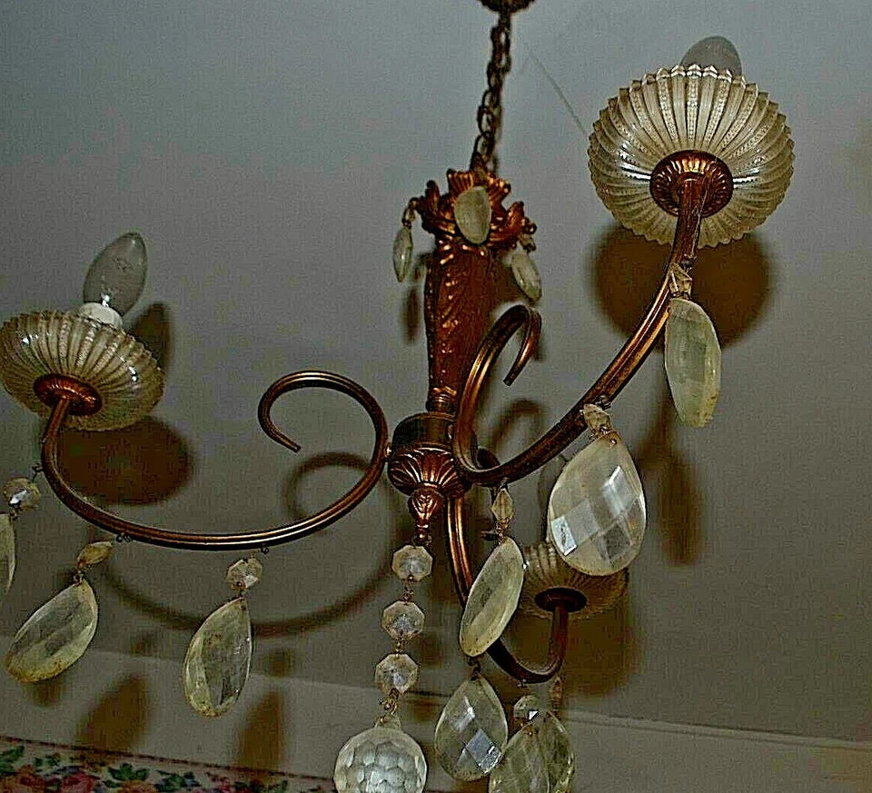ANCIEN LUSTRE EN BRONZE ET PAMPILLE LAMPE PAS DE CHEVET PLAFONNIER BOUILLOTTE - Photo 2/4