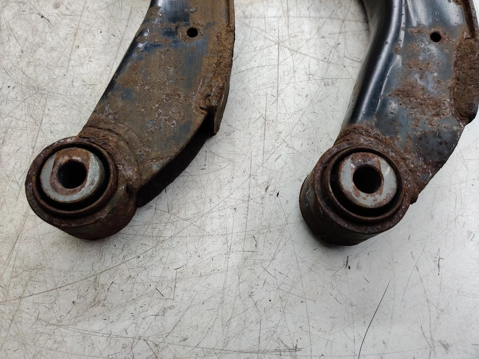 2012 CHEVROLET CAPTIVA 2.2 DIESEL REAR CONTROL ARMS - Image 2 of 4