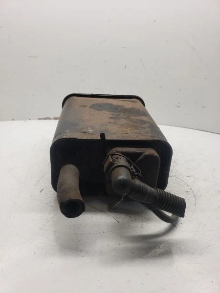 CAVALIER  2005 Fuel Vapor Canister 1079199 - Image 2 of 4