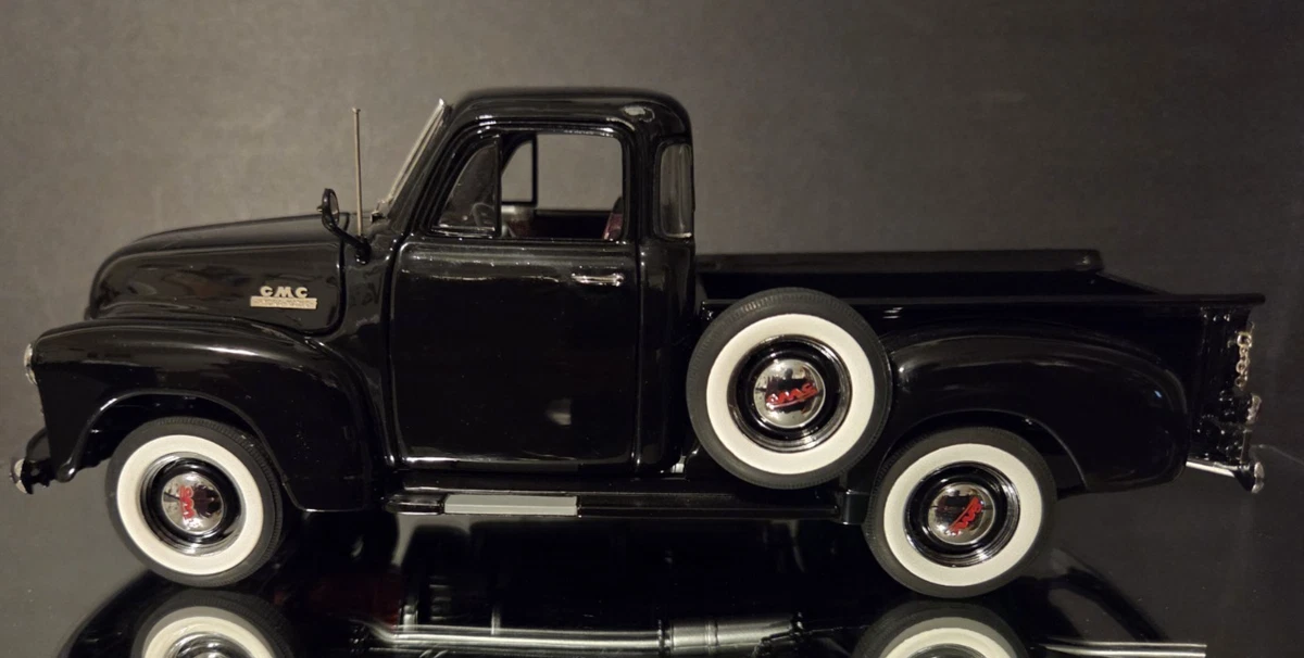 Danbury Mint Cars GMC Contemporary Manufacture Diecast Cars