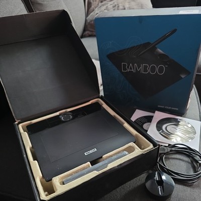 Wacom Bamboo MTE-450 USB Grafiktablett, VERPACKT MIT ZUBEHÖR