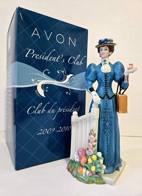 AVON Mrs. Albee 2009-2010 President s Club Award 10'' Figure Like New With Box