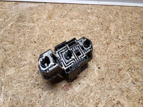 VW PASSAT B3/B4 3A2, 35I Rücklichtkontakte 3A9945257 1.90 Diesel 66kw 27162506