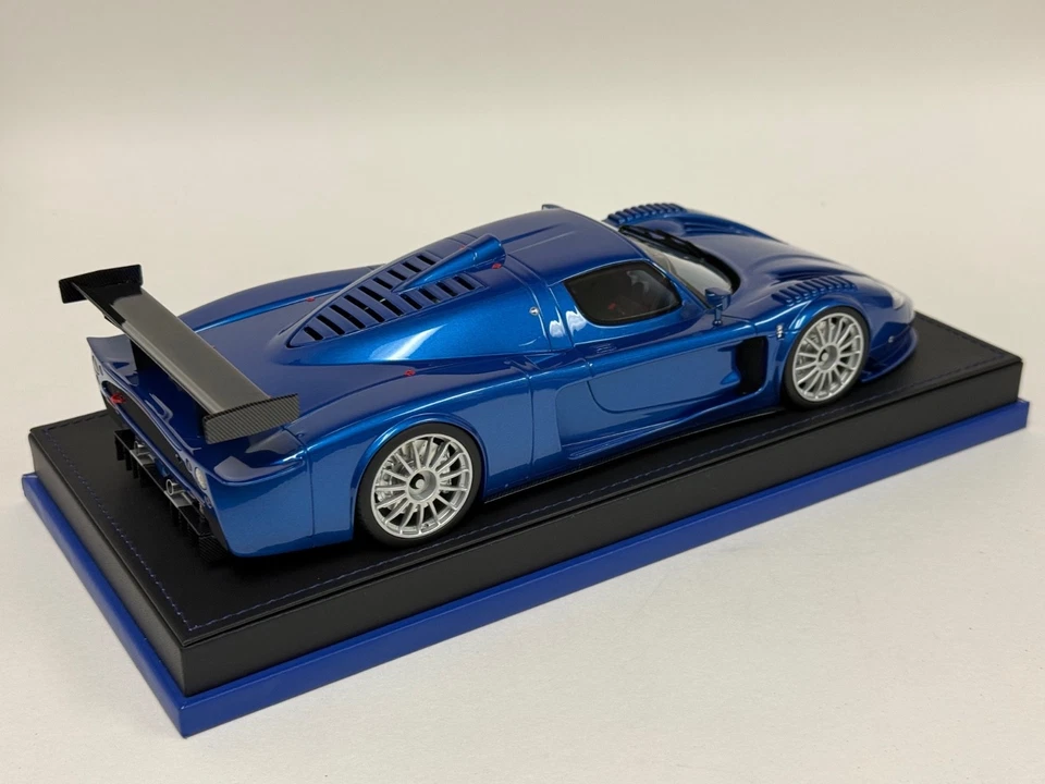Modelos 1/18 AB / Modelos GL Maserati MC12 Corsa en Azul Metálico 25 piezas Foto 3 de 4