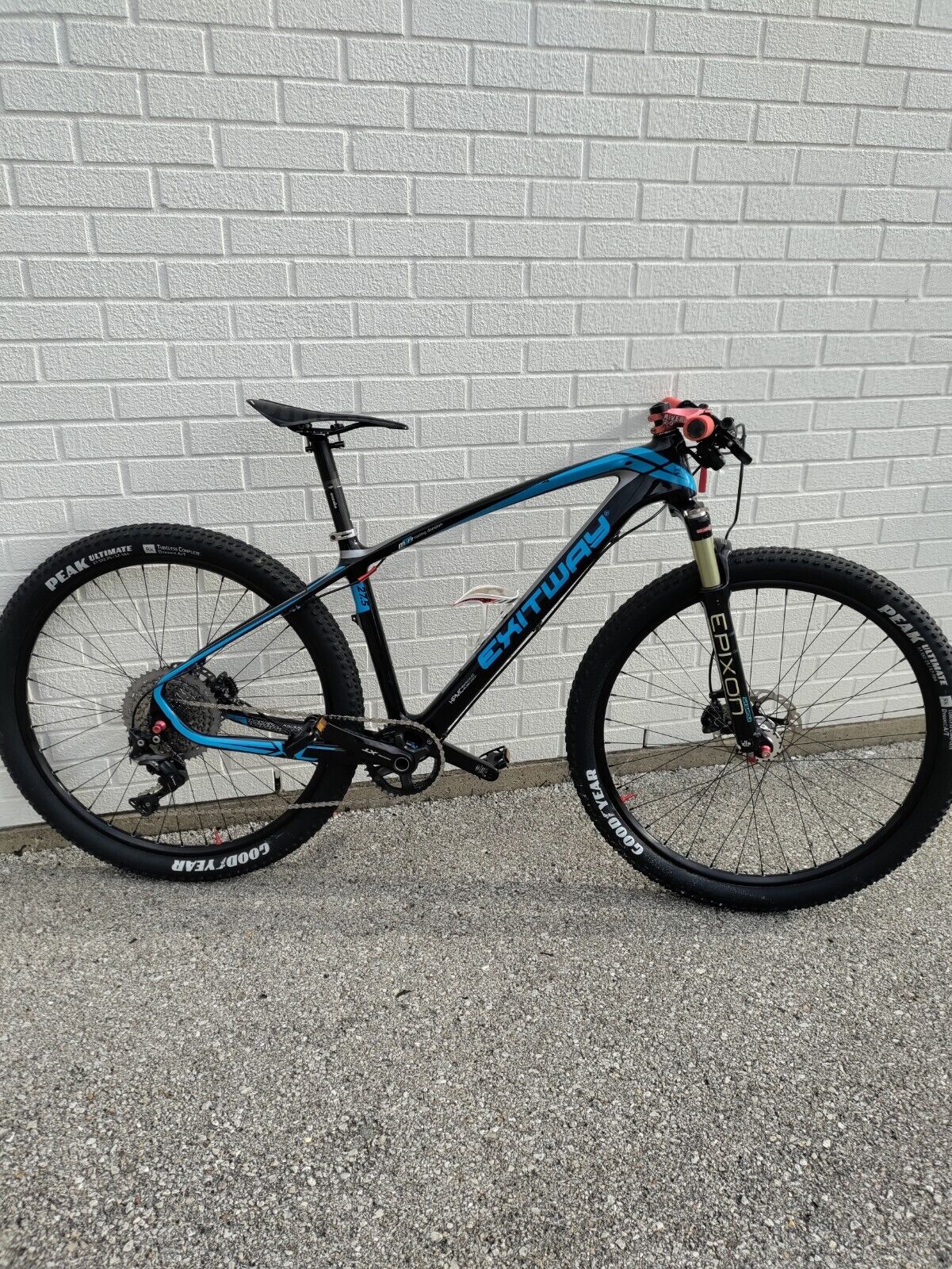 Exitway Overfly Carbon Mountain Bike - Taking Offers!