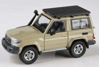 TOYOTA Land Cruiser 71 short wheel base - 2014 - sandy taupe - Para64 1:64
