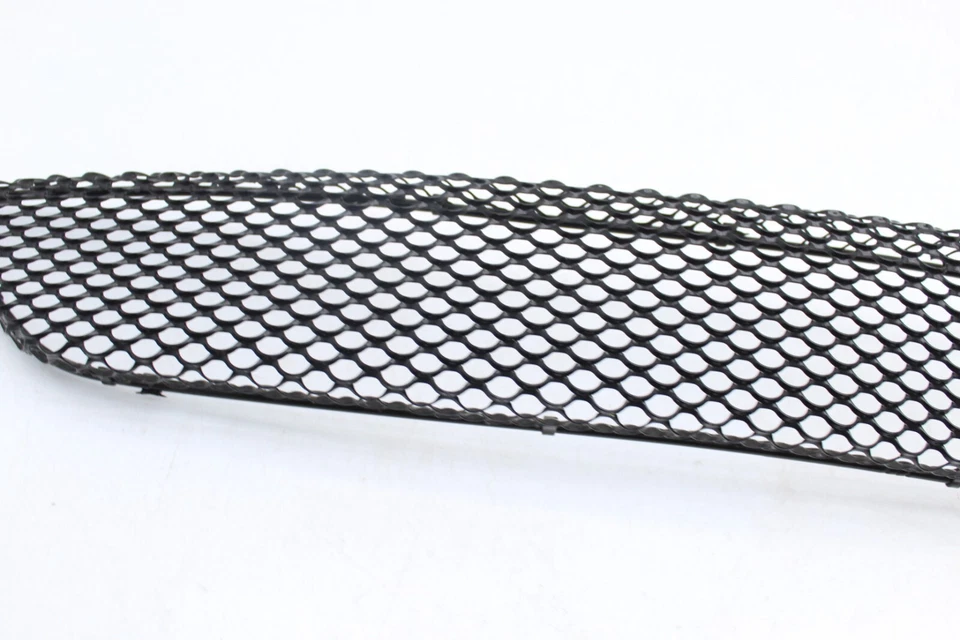 03-06 MERCEDES-BENZ W220 S55 AMG ПЕРЕДНИЙ БАМПЕР НИЖНЯЯ ЦЕНТРАЛЬНАЯ СЕТЧАТАЯ РЕШЕТКА E4677 - Изображение 3 из 4