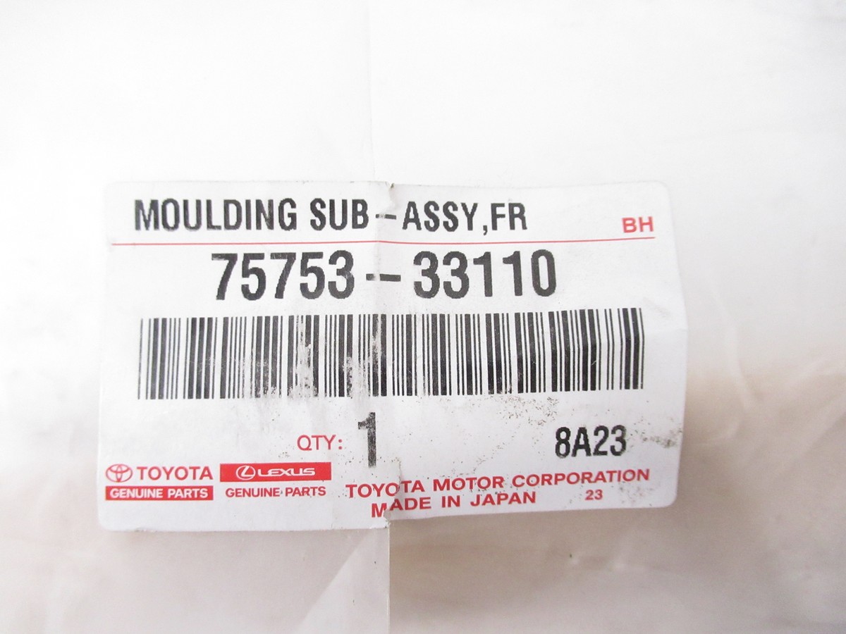 Genuine OEM Toyota 75753-33110 Passenger Front Door Molding