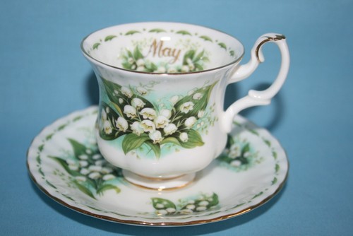 ROYAL ALBERT ' FLOWER OF THE MONTH ' COFFEE CUP & SAUCER TRIO's - Picture 6 of 25