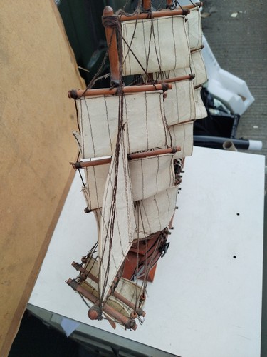 A MODEL OF H.M.S VICTORY Wooden Ship Large - Foto 10 di 23