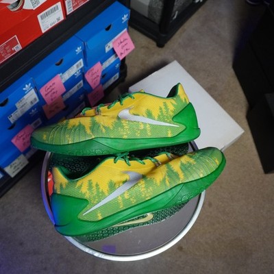 Size 14 - Nike Oregon Ducks Hyperchase Team Issued PE Sample Yellow