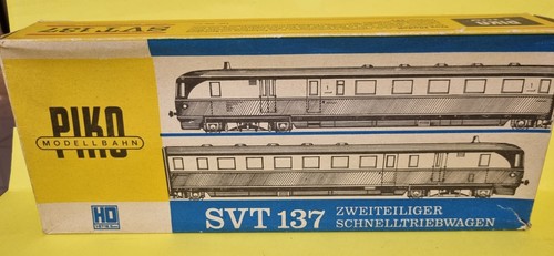 PIKO - 2 UNIT "DB" DIESEL EXPRESS RAILCAR SET SVT 137 (BOXED) HO Scale **RARE**
