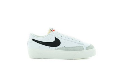 Nike WMNS Blazer Low Platform DJ0292-101 weiß schwarz sail orange Damen Gr. 42