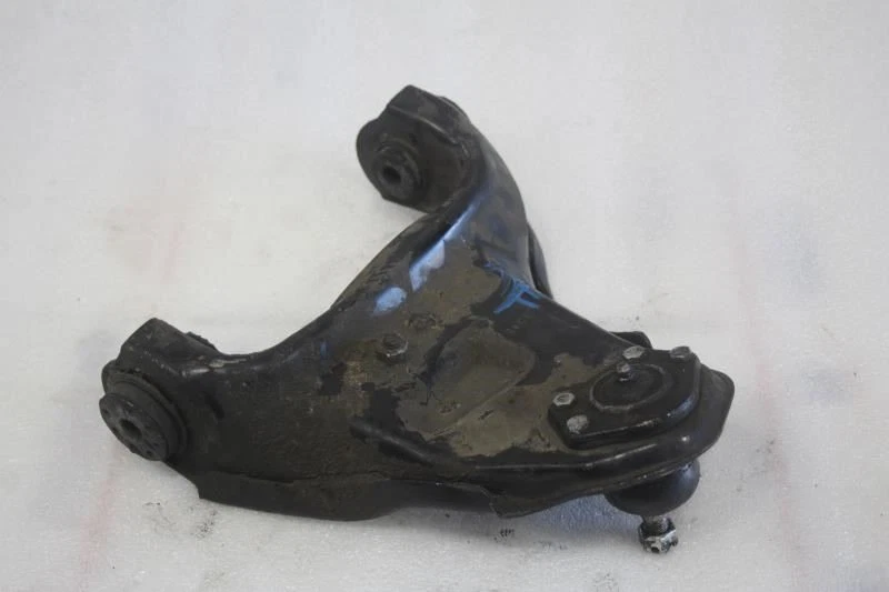 Chevrolet Blazer 2001 pasajero derecho brazo de control inferior delantero 4x4 Foto 2 de 4