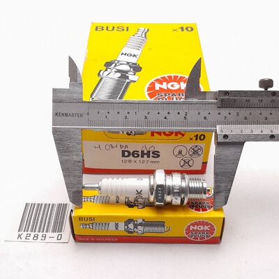 Honda 90 S90 S90Z CS90 CL90 CT90 C90 CD90 Spark Plug D6HS NGK NOS