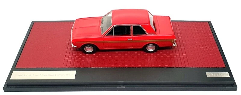 Matrix 1/43 Scale MX40603-102 - 1966-70 Ford Cortina Lotus MkII - Red/Met Gold - Image 4 of 4