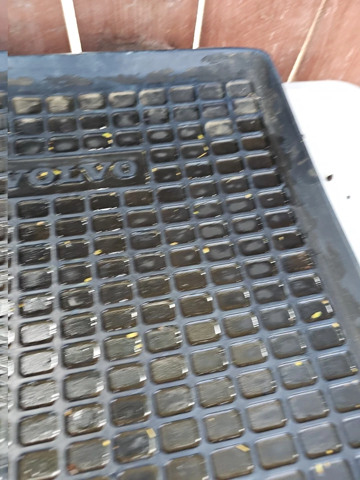 Volvo 240 OEM Backseat Floor Mats Trays Blue Waffle Rare 242 244 245 - Image 4 of 4