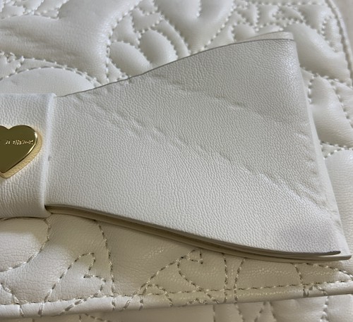 New Betsey Johnson White XODANIE Hearts Quilted W/Bow Crossbody Bag Purse -Read - Picture 19 of 19