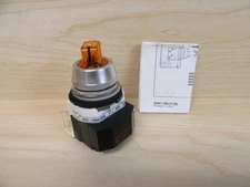 Allen Bradley 800T-16HX2KB6 Selector Switch 800T16HX2KB6 Amber