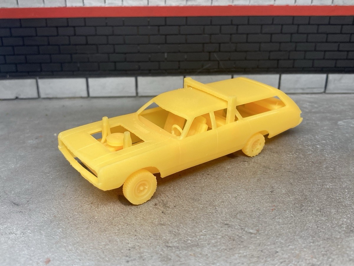 1/64 3D Printed 1969 Dodge Polara Wagon Demolition Derby Car For