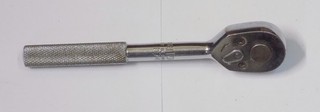 BRITOOL RATCHET WRENCH. 1/4 INCH DRIVE. 4 3/4 INCHES LONG. BRITISH MADE!.