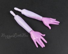 Muñeca Monster High G3 Twyla Skulltimate Secretos Jardín Misterios Brazos de Repuesto