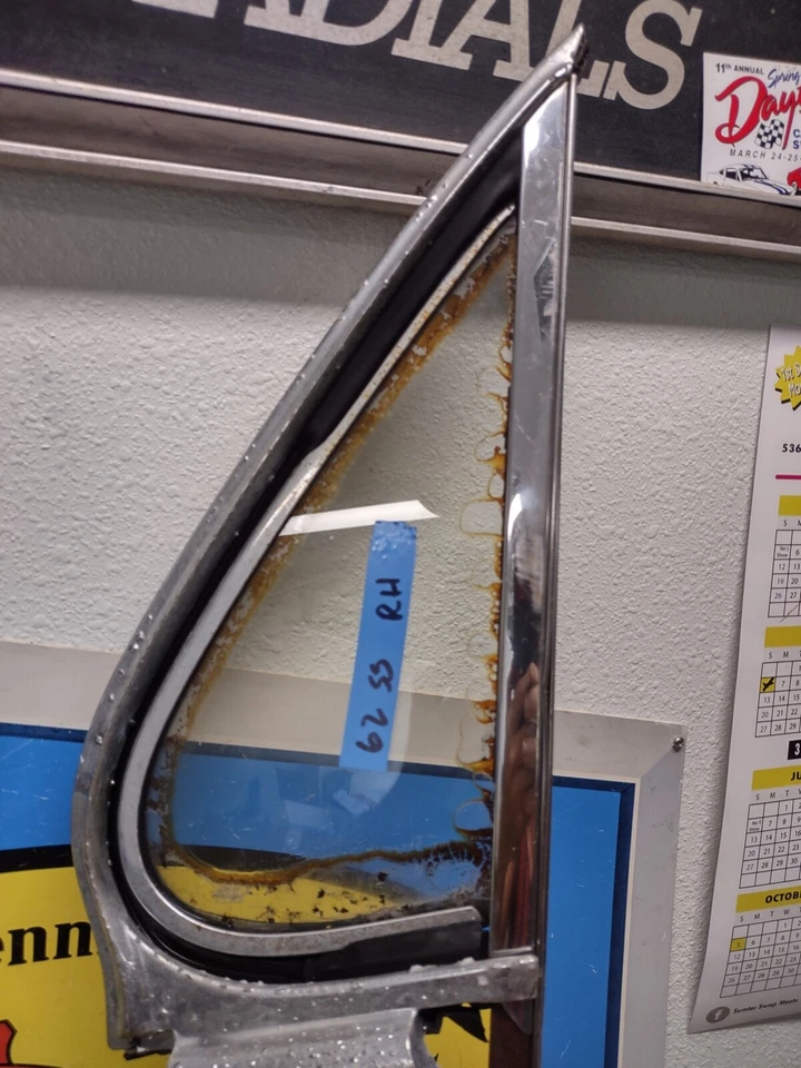 Impala 1962 ventana de ventilación lado derecho buen estado EZ RESTO SUPER SPORT 2 PUERTAS BUEN CROMO Foto 2 de 4