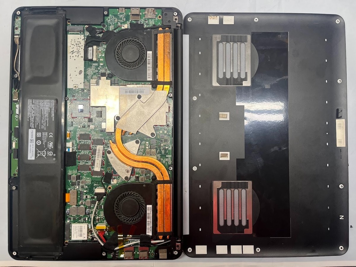 Razer Blade 15” RZ09-195, i7 7th Gen, NO DRIVE, NO CHARGER, DEAD