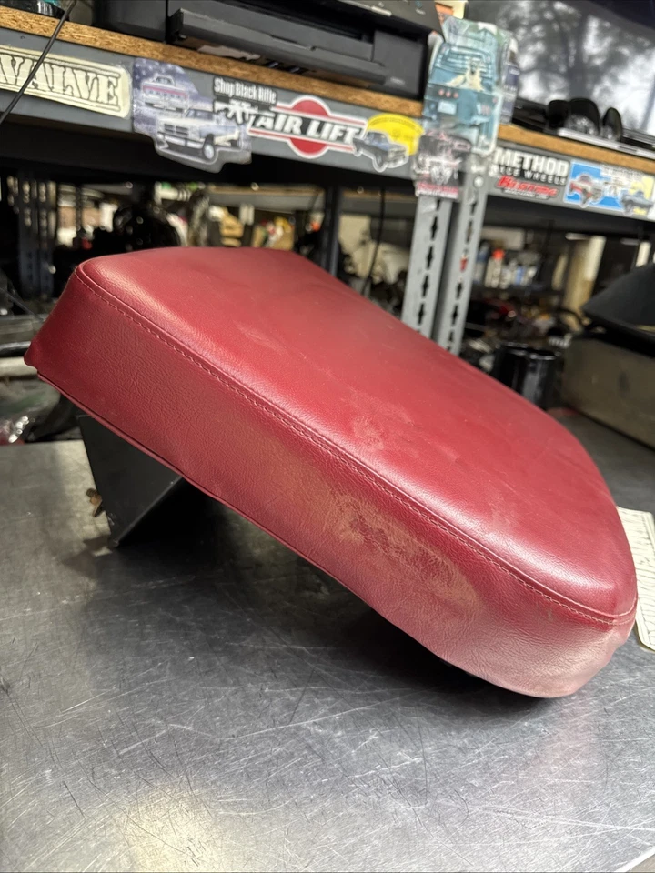 Заднее сиденье-прыжок 1992-1993 Dodge Ram Club Cab D250 D350 W350 W250 Cummins красное - Изображение 4 из 4