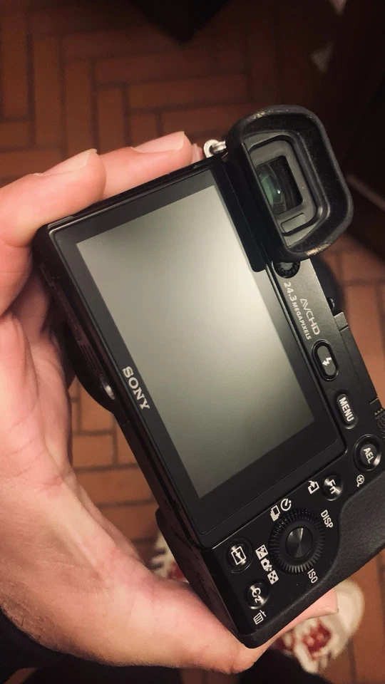 Sony Alpha A6000+ Obiettivo SELP 16-50mm (perfetta) - Image 4 of 4