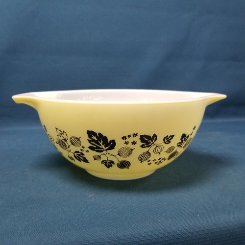 Vtg Pyrex #442 Yellow Gooseberry 1.5qt Cinderella Mixing Bowl 