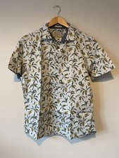 White Stuff Men’s Short Sleeve Summer Shirt With Banana Tree Design. Size M.