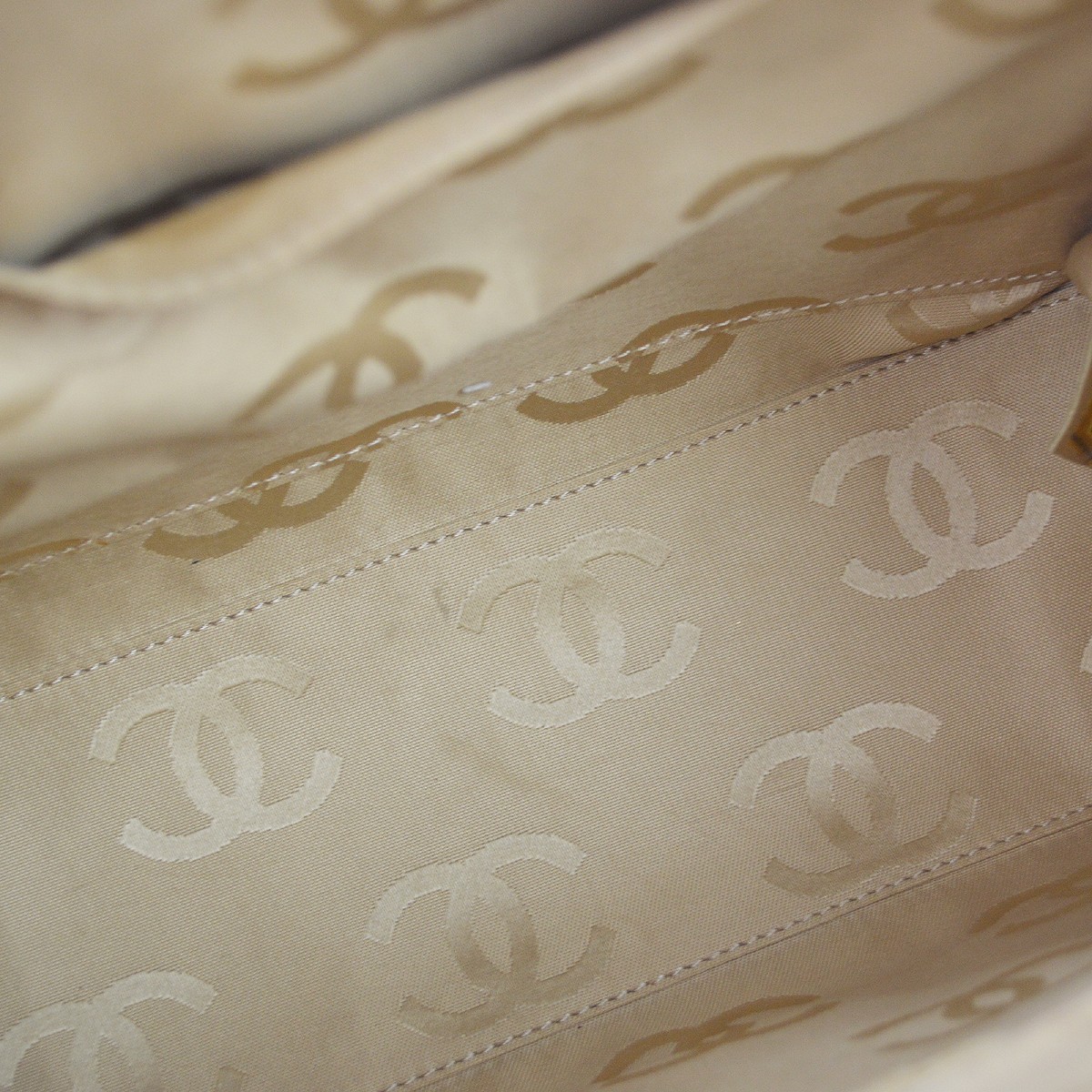 Best08 Chanel Beige Calfskin Wild Stitch Handbag KQ01780 — image 8
